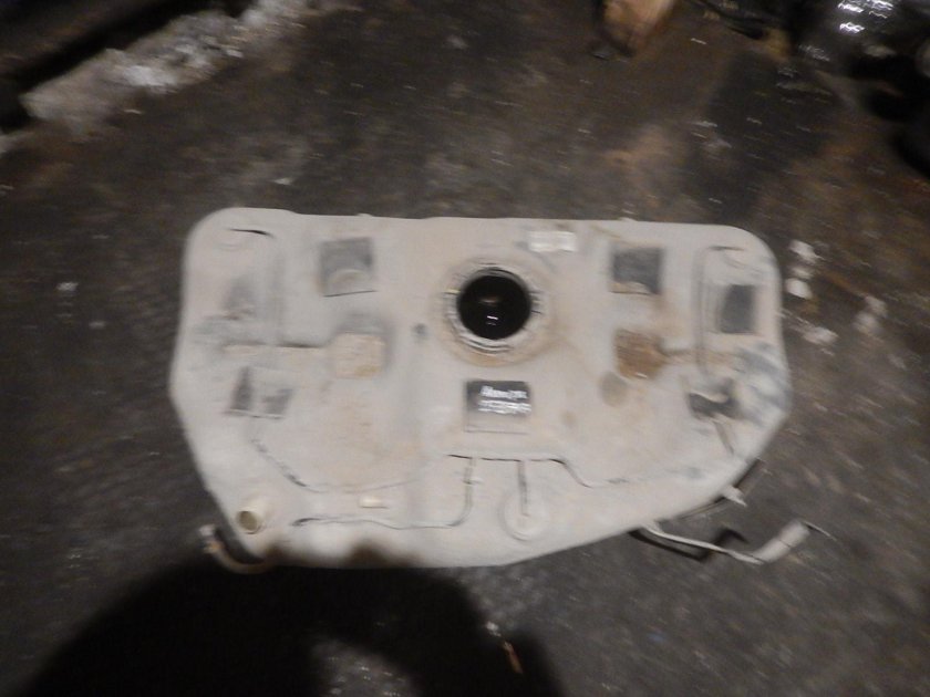 Ниссан Альмера g15 топливный бак