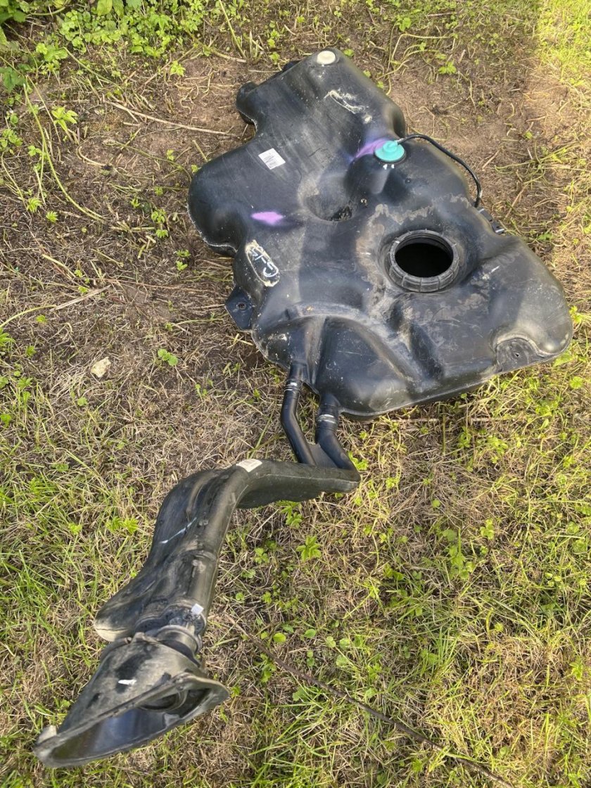 Топливный бак Ниссан Альмера