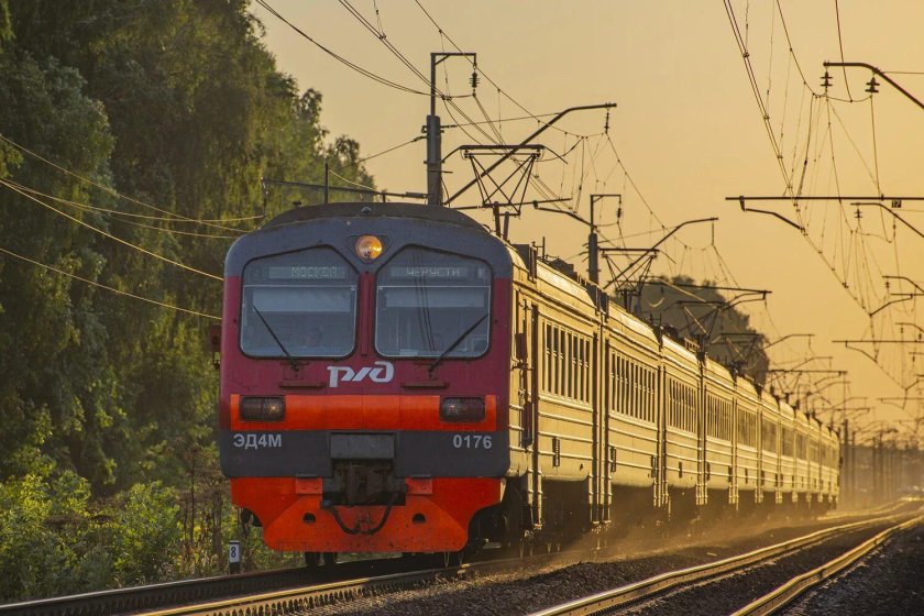 Электропоезд эд4м