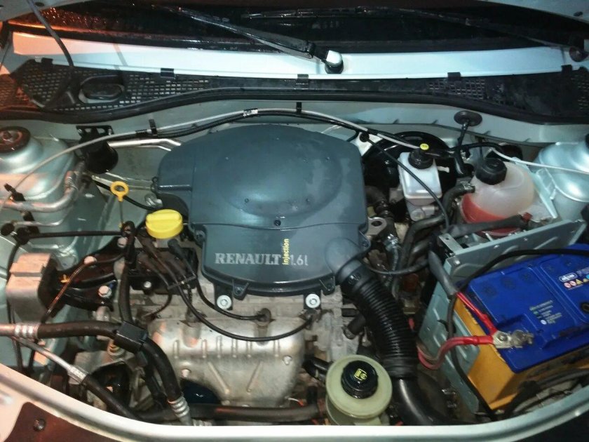 Renault Logan 1.6 под капотом