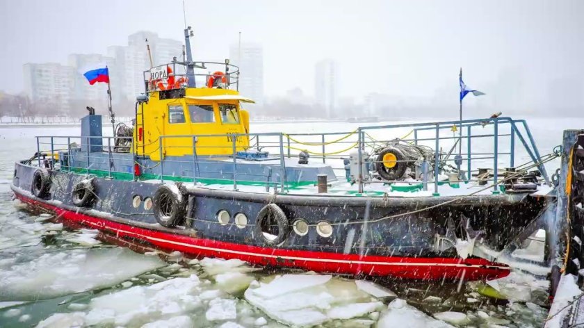 Ледокол на москва реке