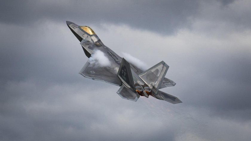 F 22 Raptor арт