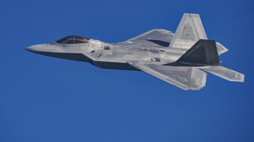 Истребитель США Ф 22