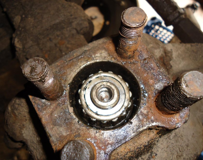 Шкворня УАЗ 469