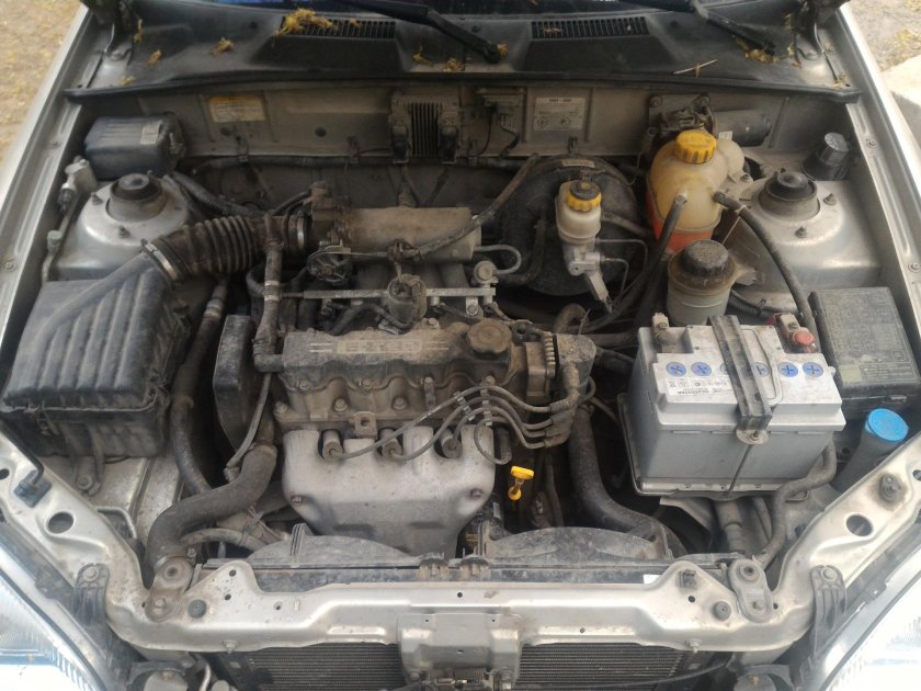 Шевроле Ланос 1.5 под капотом