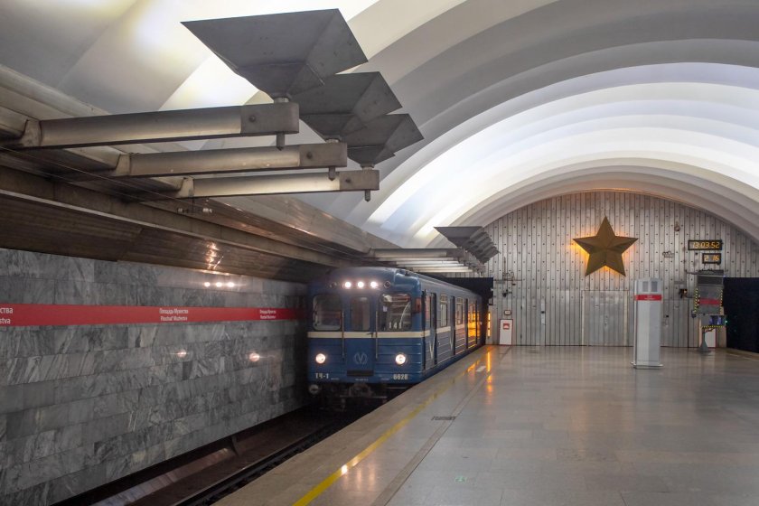 Станция площадь мужества санкт-петербург