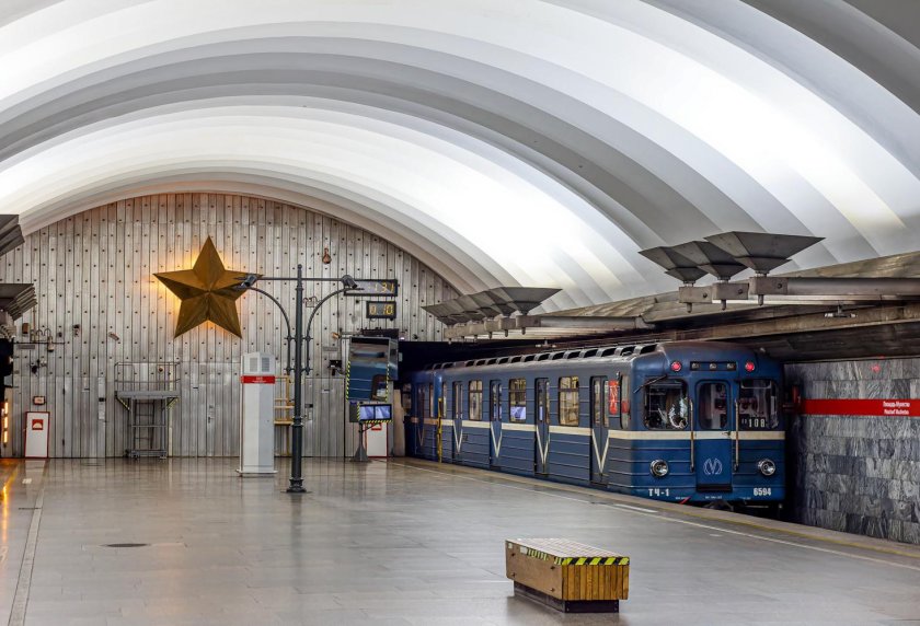 Метро площадь мужества санкт петербург