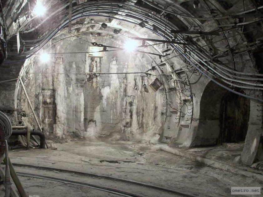 Размыв в Петербургском метрополитене 1995 Лесная