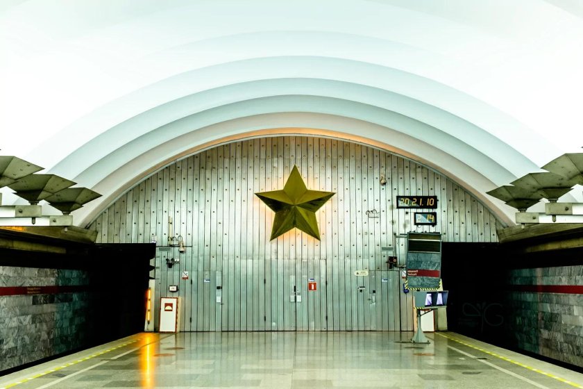 Станция метро площадь Мужества Санкт-Петербург