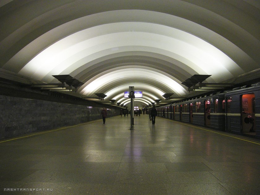 Метро площадь Мужества Санкт-Петербург