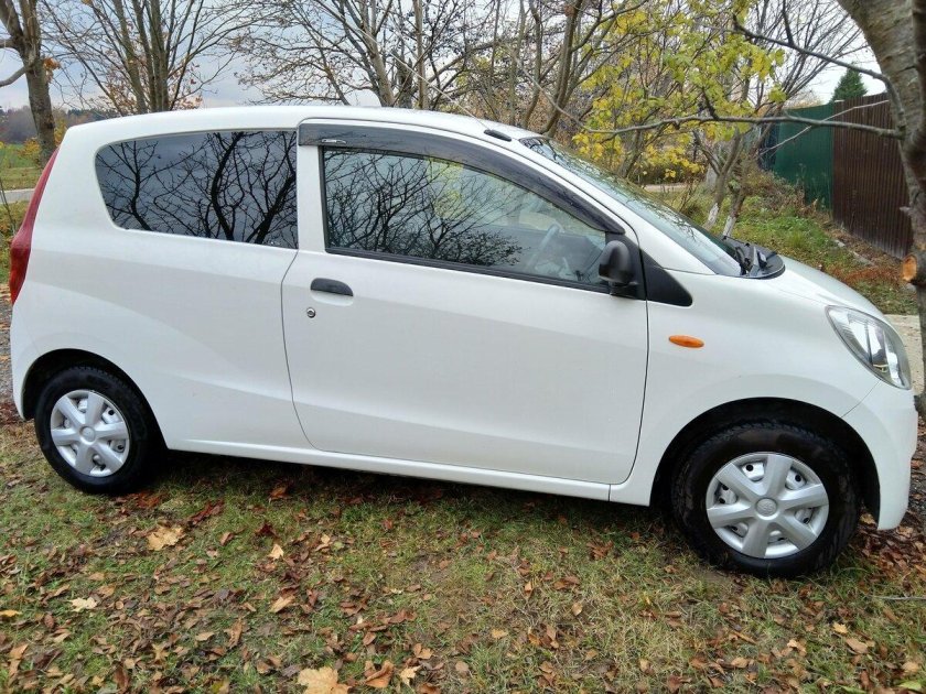 Daihatsu Mira 2012