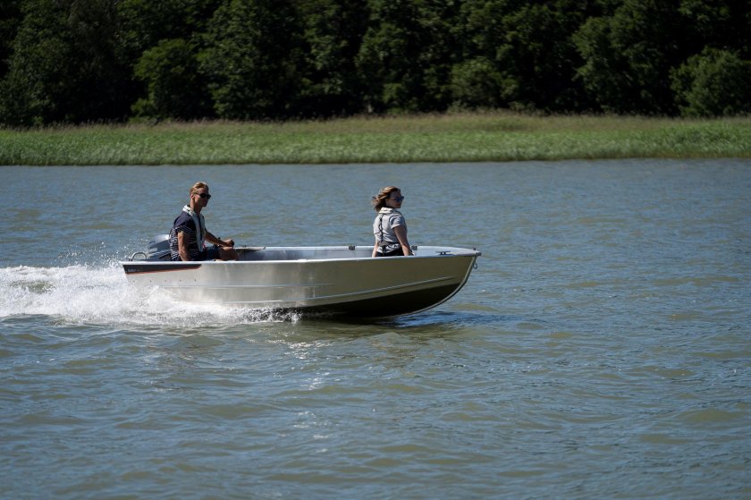 Лодка Афалина 360