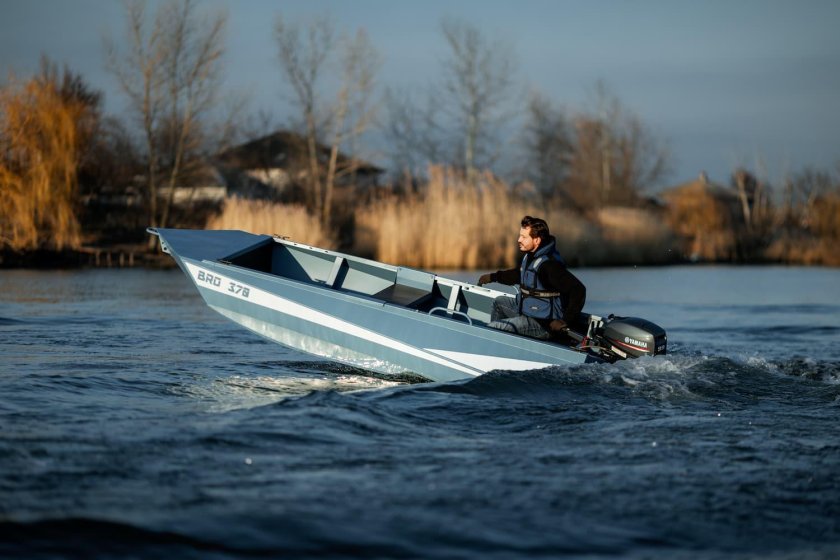 Моторная лодка