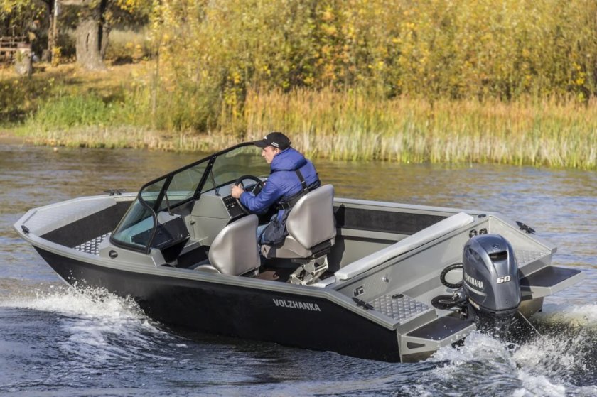 Лодка Волжанка 50