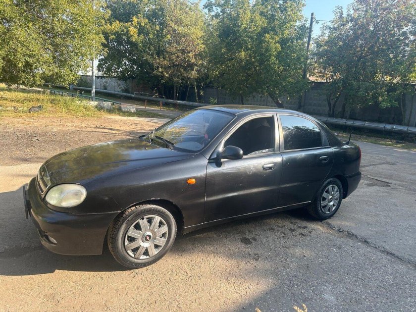 Chevrolet Ланос черная