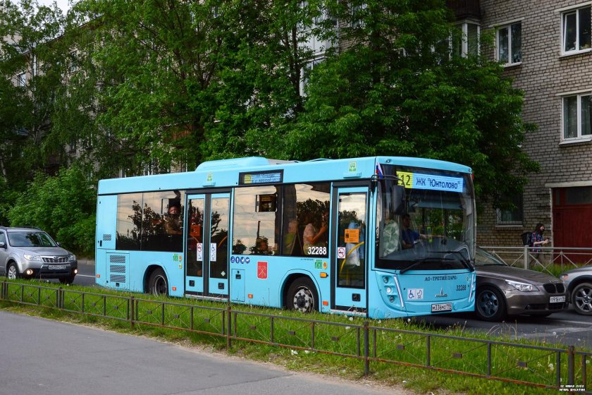 МАЗ 206 Санкт-Петербург