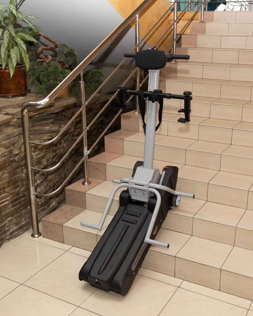 БК с100 подъемник лестничный гусеничный