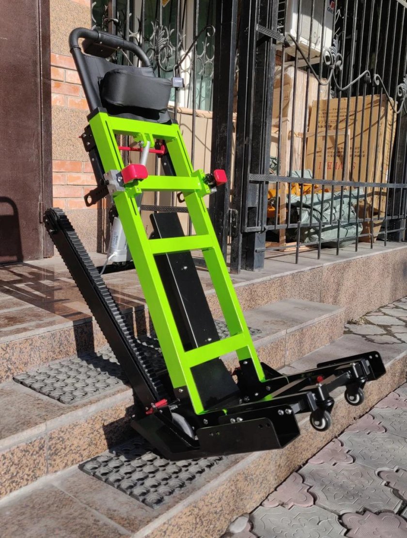 Подъемник лестничный гусеничный мобильный Sherpa n902