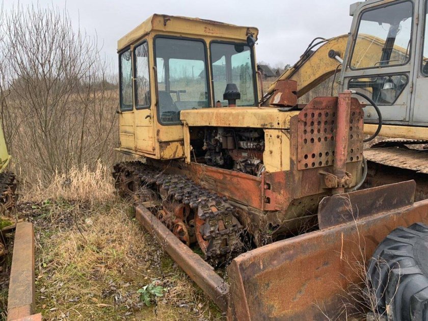 Трактор ДЗ-42