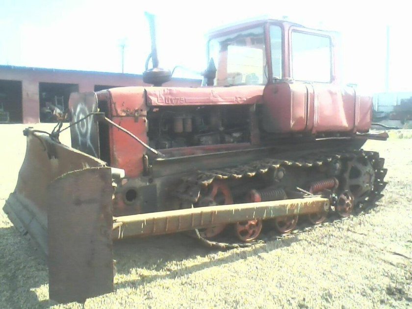 ДТ 75 бульдозер 1990