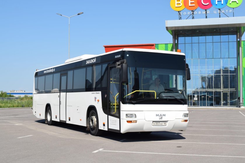 Автобус mercedes benz