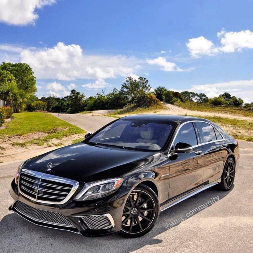 Mercedes Benz s65 AMG