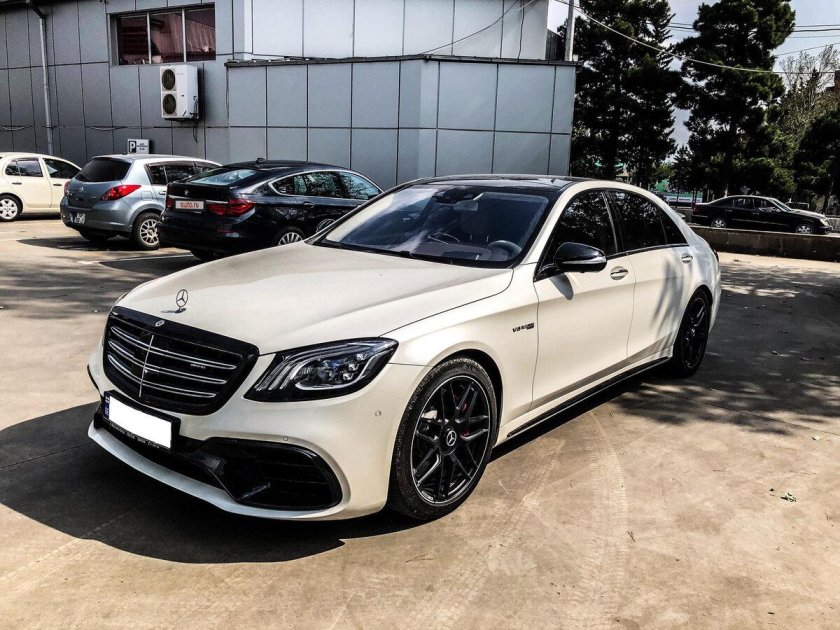 Мерседес 222 АМГ 63