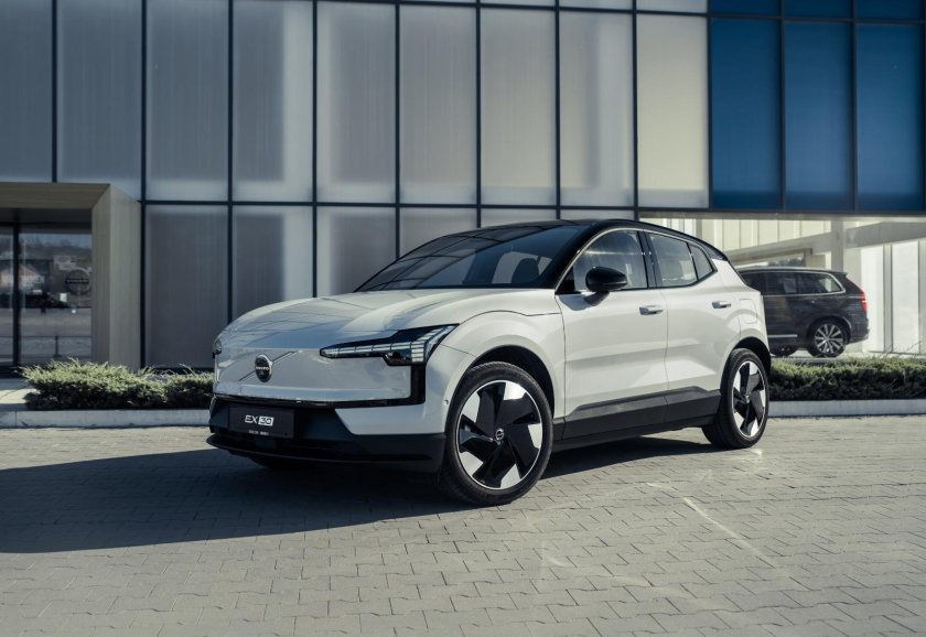 Вольво 2025 года