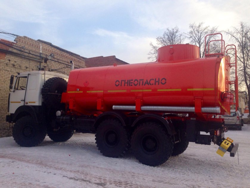Топливозаправщик маз 631705