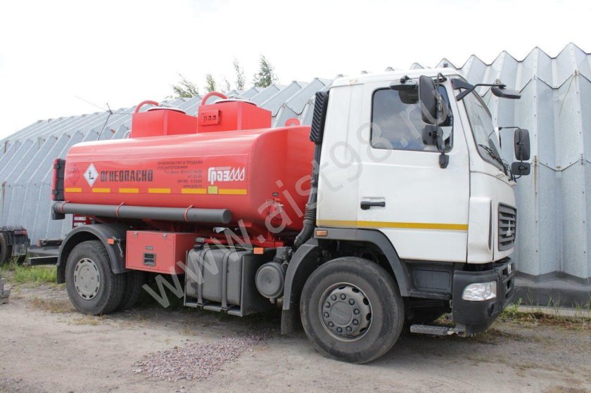 МАЗ 56142 Автотопливозаправщик