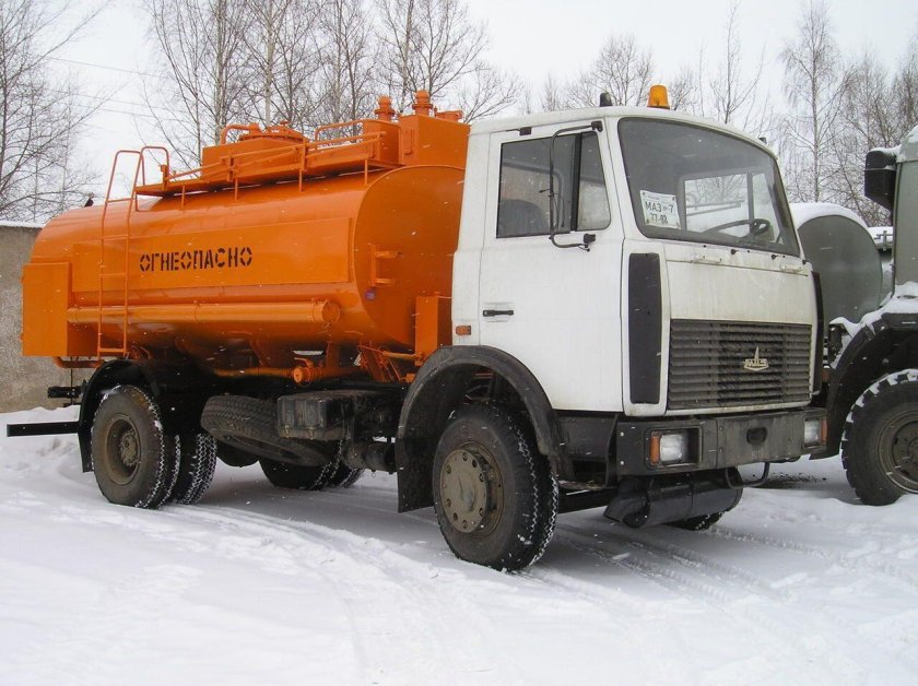 МАЗ 5337 бензовоз