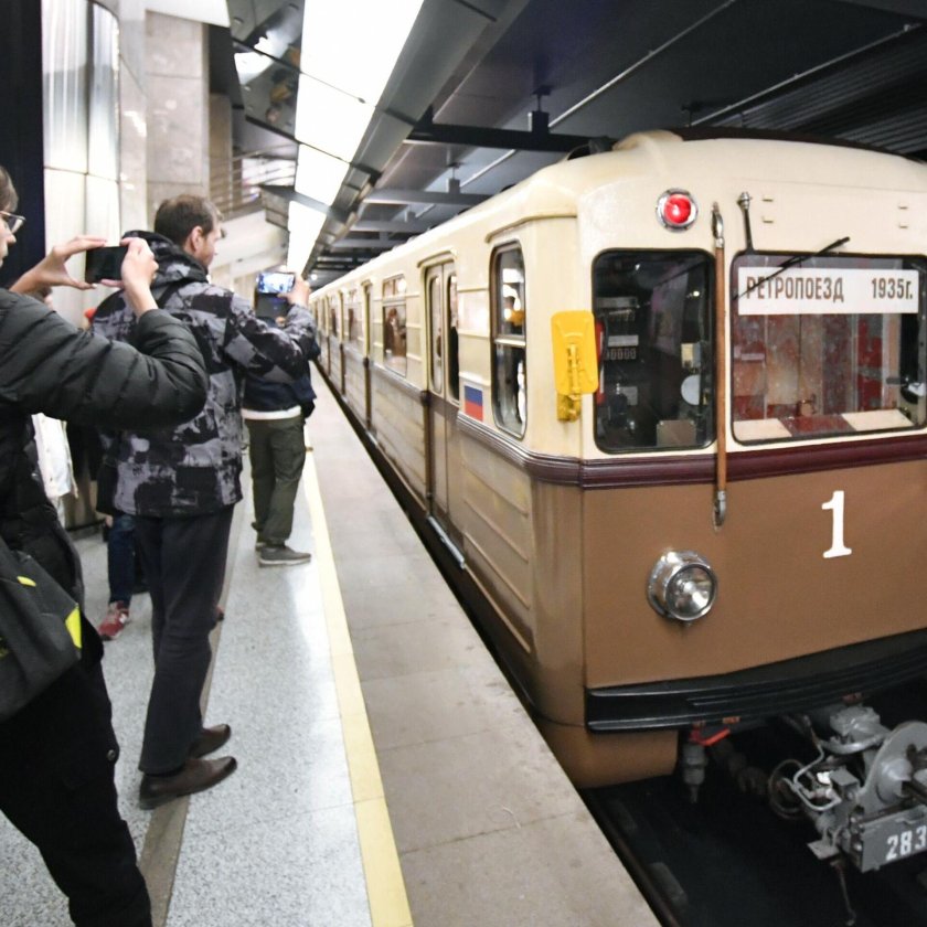 Ретропоезд поезд московского метро