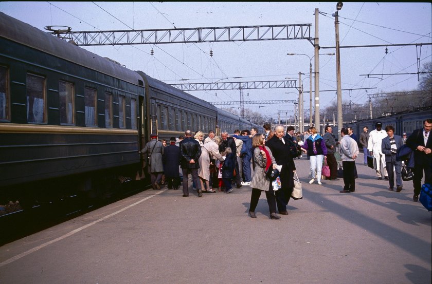 Перрон вокзала
