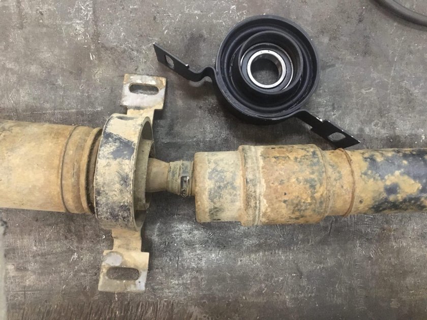 Рено Дастер подвесной подшипник карданного вала