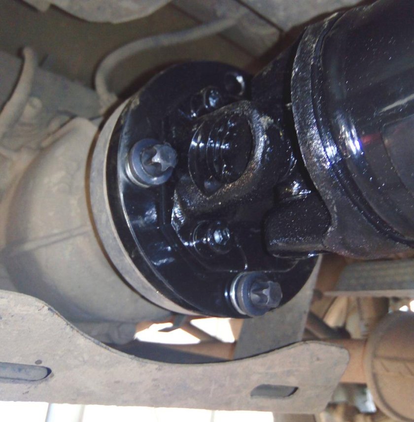 Renault Duster задний кардан