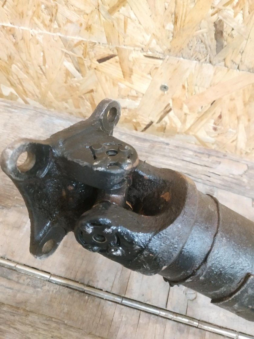 Карданный вал Рено Дастер 4х4