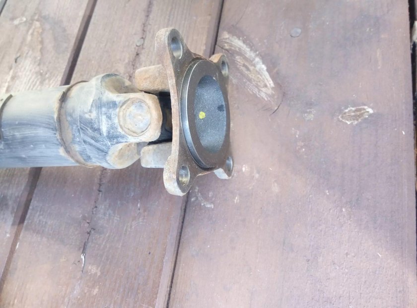 Кардан Рено Дастер 2.0 4х4