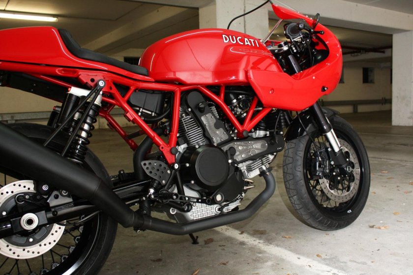 Ducati Sport 1000s