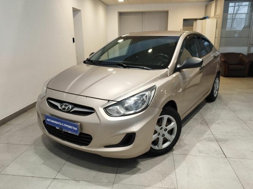 Hyundai solaris 2011