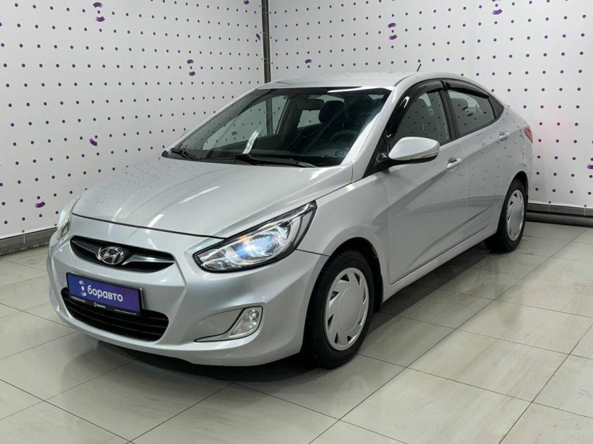 Hyundai solaris 2012