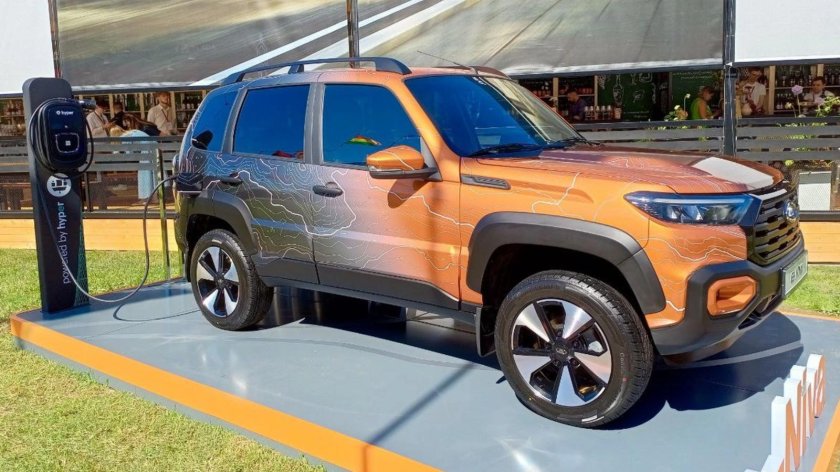 Новая лада нива тревел