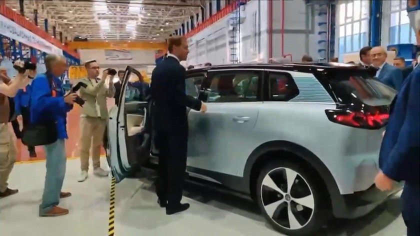 Электромобиль Алмаз Антей российский