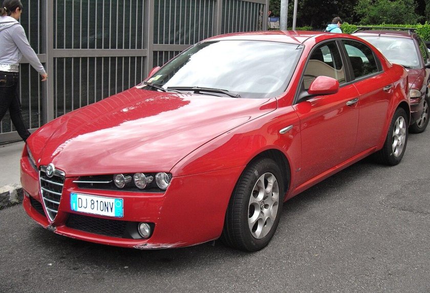 Alfa Romeo 159 Red