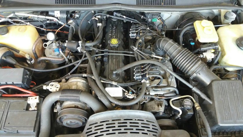 Jeep Grand Cherokee ZJ 5.9 мотор