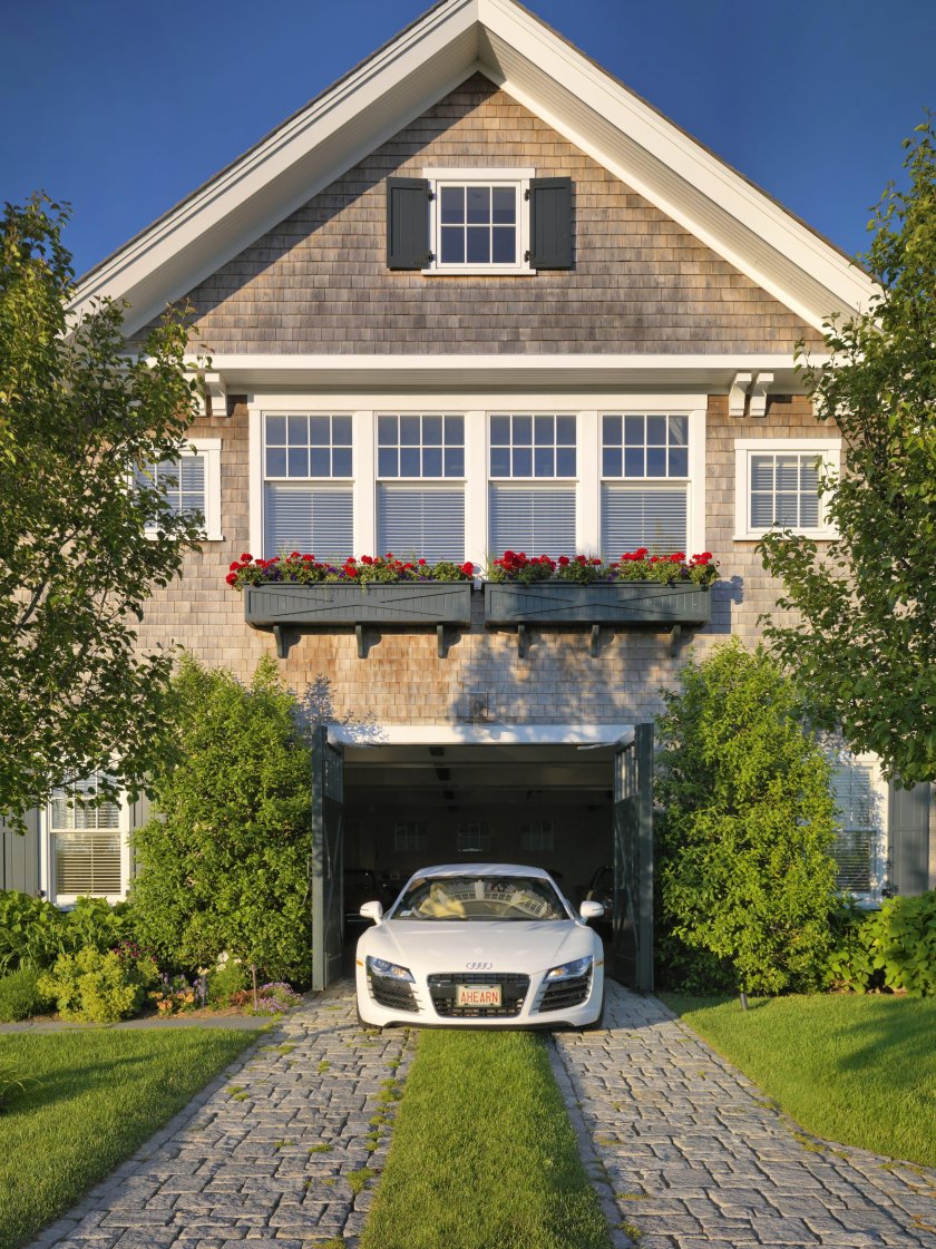 House garage driveway