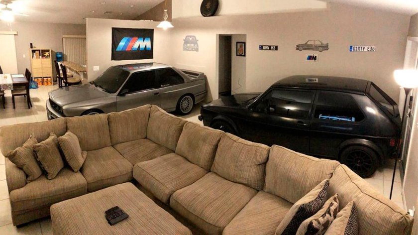 Две машины одновременно