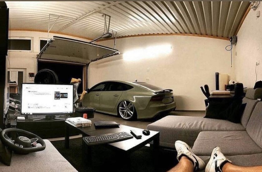 Красивый интерьер гаража