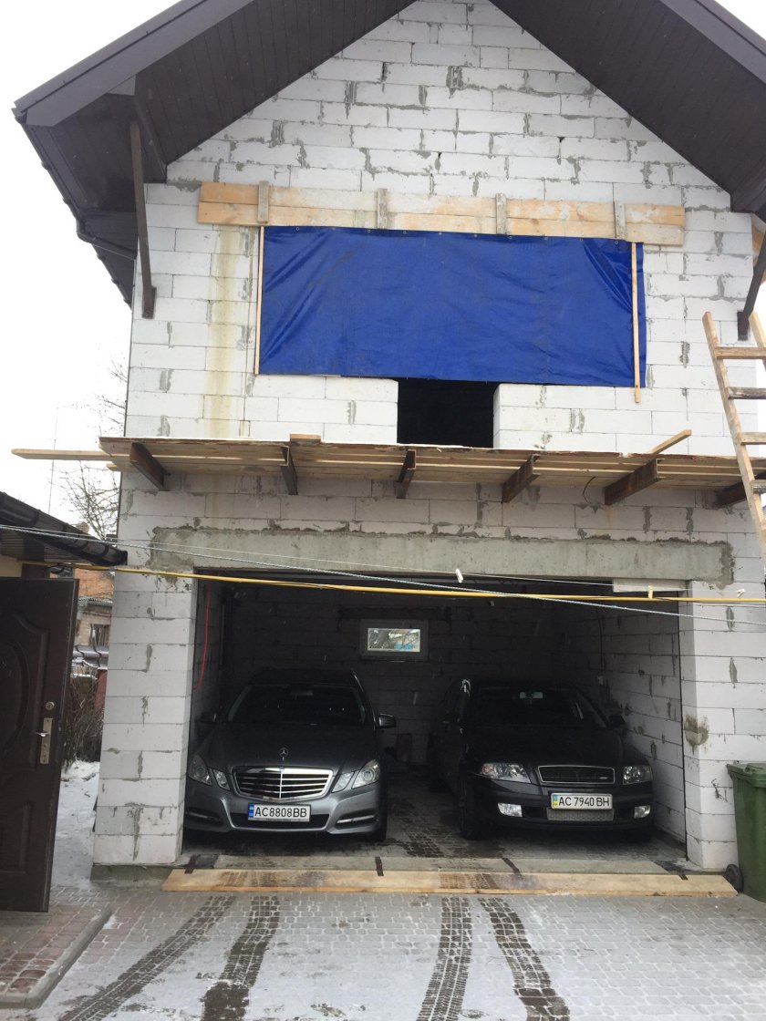 Двухэтажный гараж