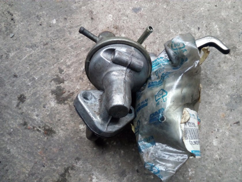 Насос топливный