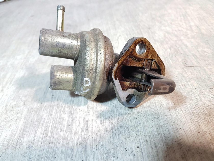 Бензонасос механический